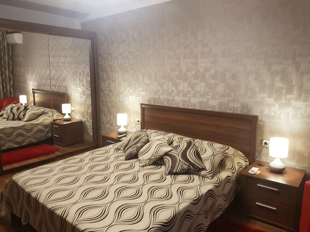 Casa Mirage Apartment ไกรโอวา ภายนอก รูปภาพ